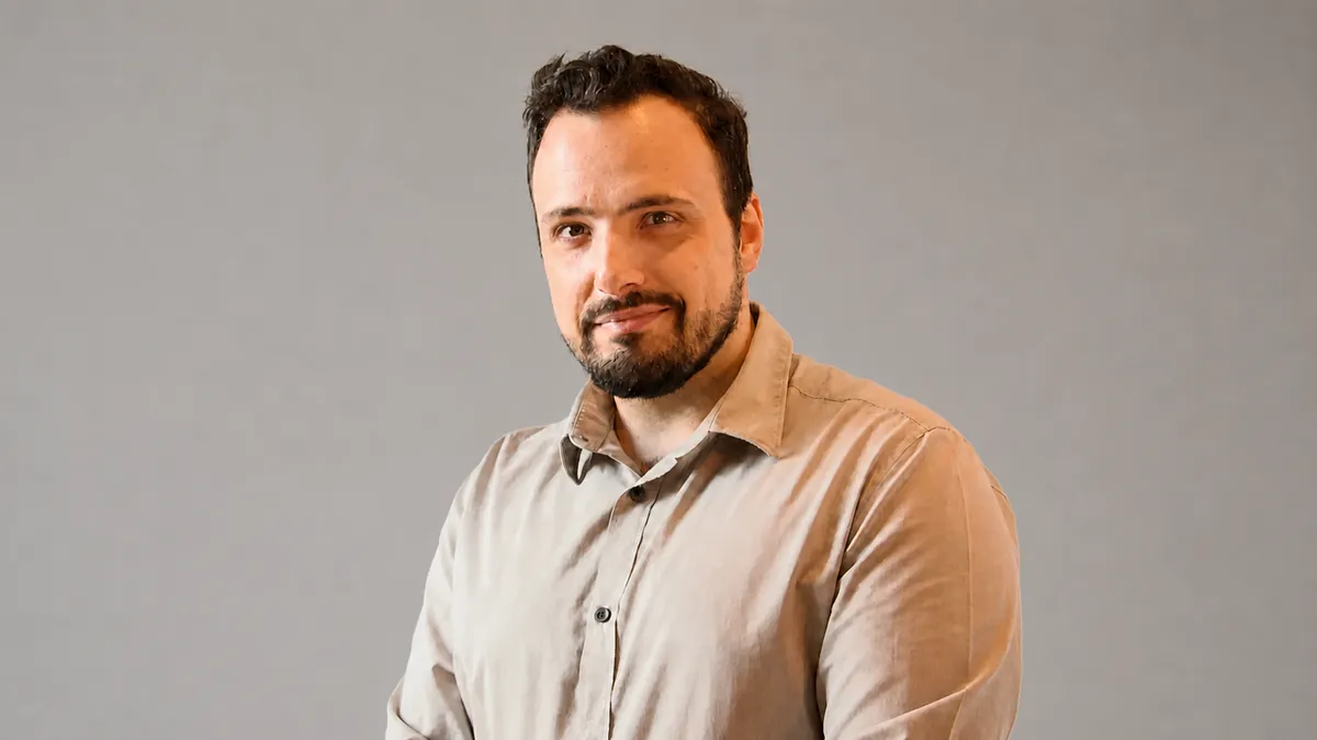 Retrato de Gonzalo Scarpa, editor de vídeo y diseñador audiovisual